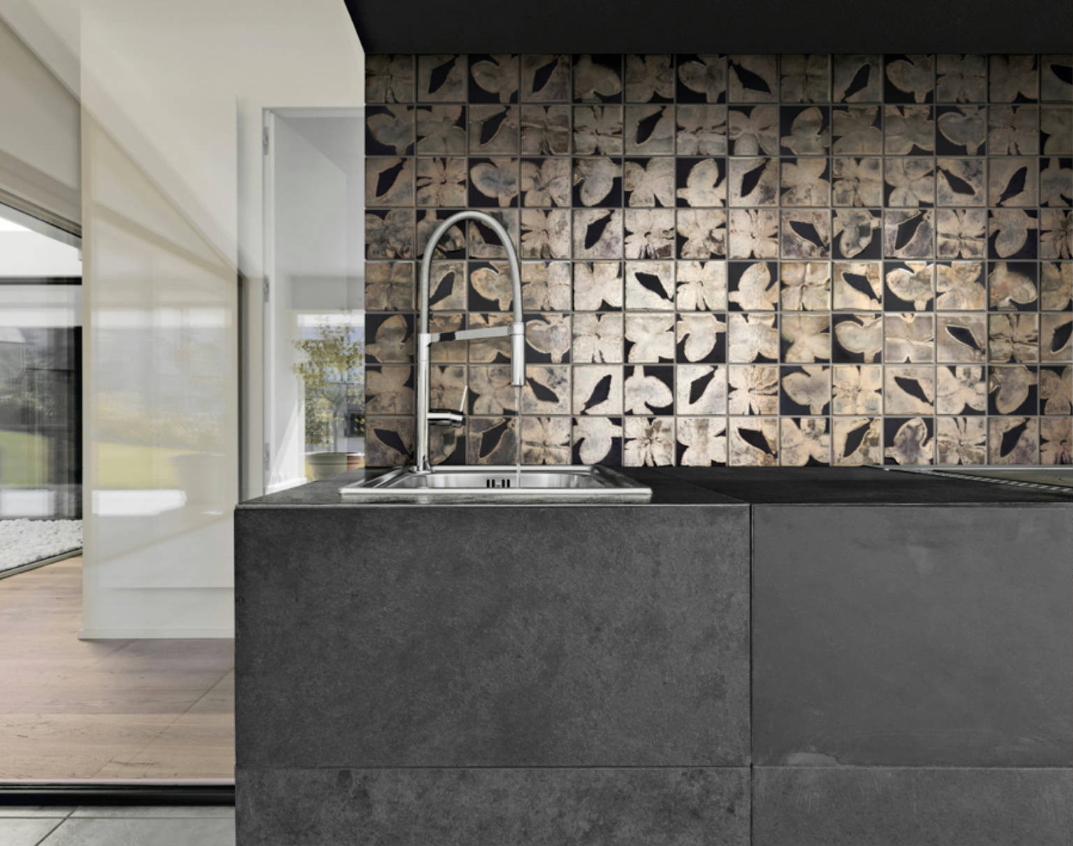 3 | Alita Tile