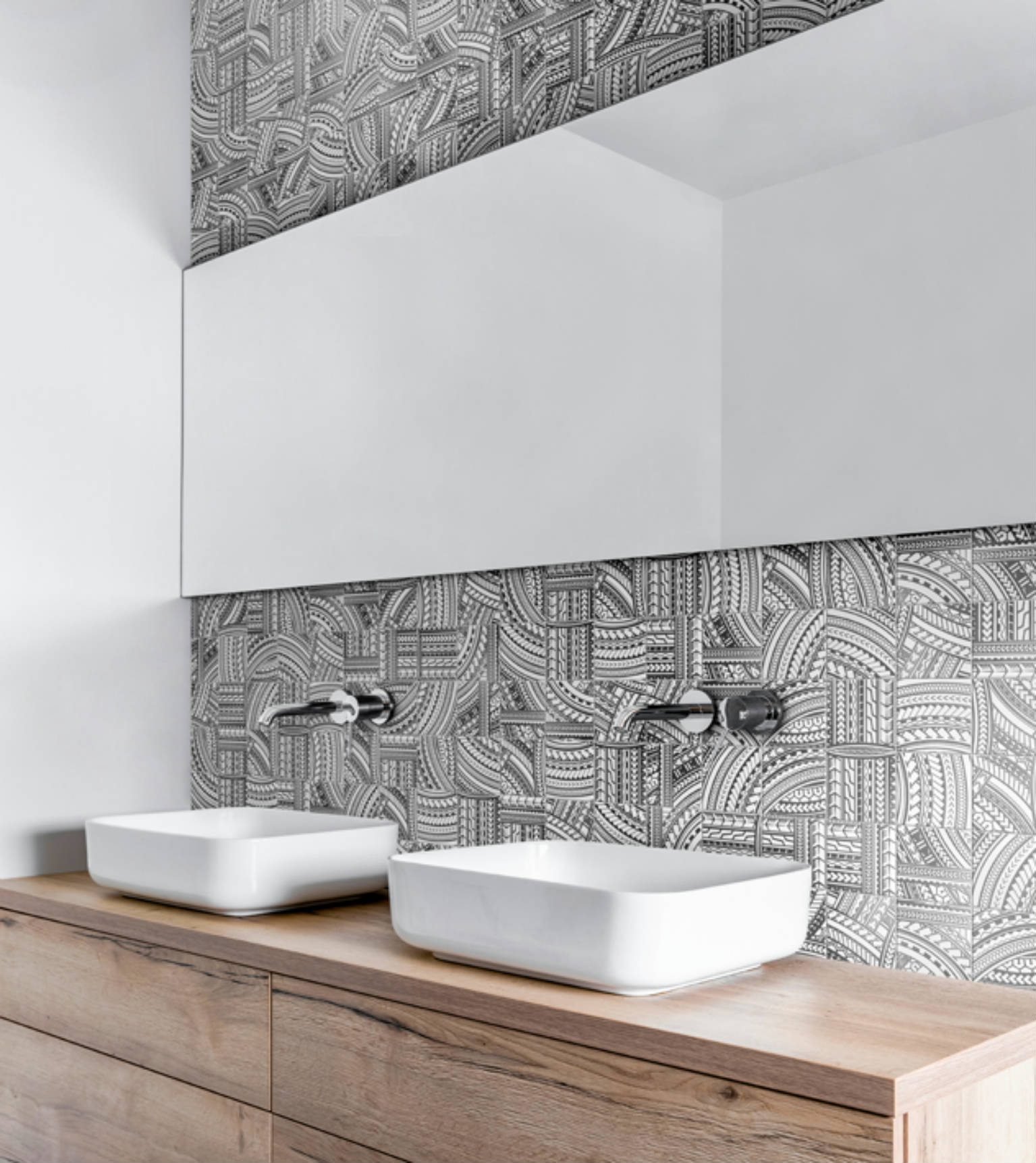 4 | Alita Tile