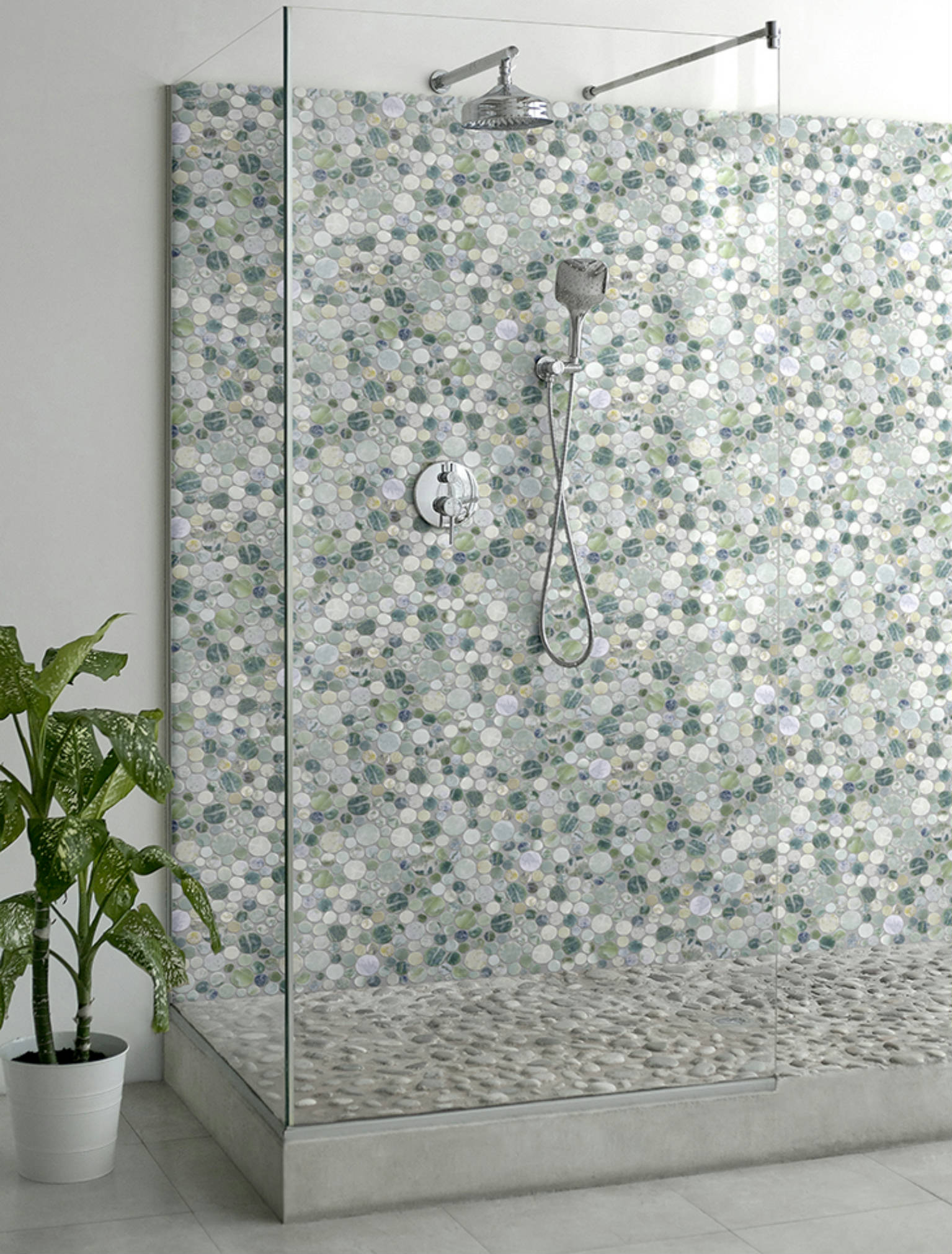 Crystal Green Semi‐Precious Stone Round Interlocking Mosaic | Alita Tile